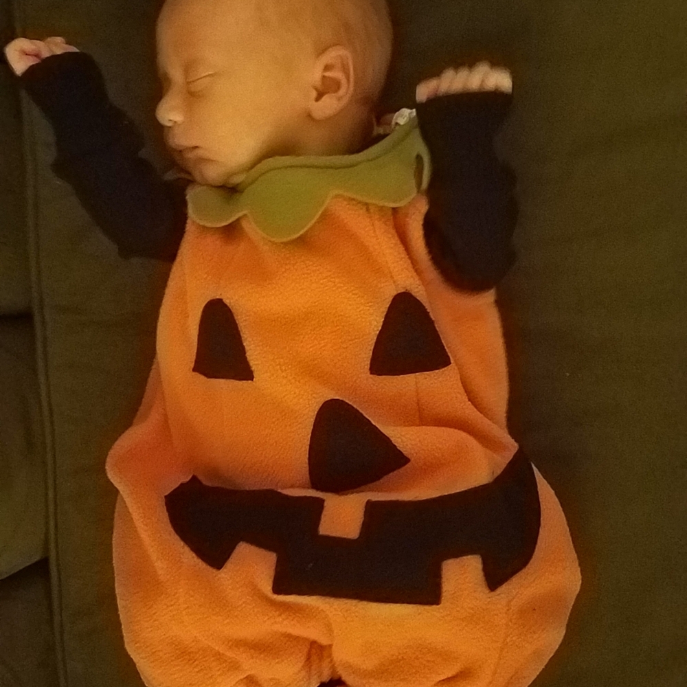 Pottery Barn Kids - Adorable Pumpkin Halloween Costume for Baby, size 0-6months